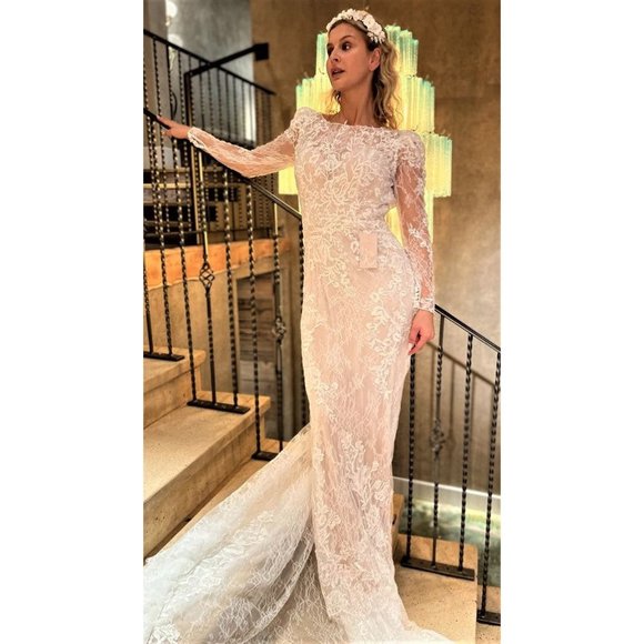 Pronovias Panjin Wedding Gown Size 14 Lace Long Sleeve - Picture 5 of 15